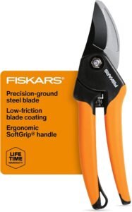 Fiskars SoftGrip Bypass Pruning Shears, 5/8” Cut Capacity Gardening Scissors for Right and Left-Handed Use, Steel Blade with Low Friction Coating, Rust Resistant Garden Clippers for Stems & Branches